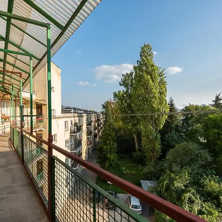 Plac Wilsona 2-bedroom Apartment Warsaw