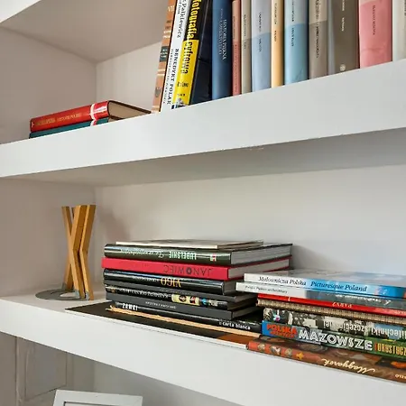 Plac Wilsona 2-bedroom By Bookinghost *