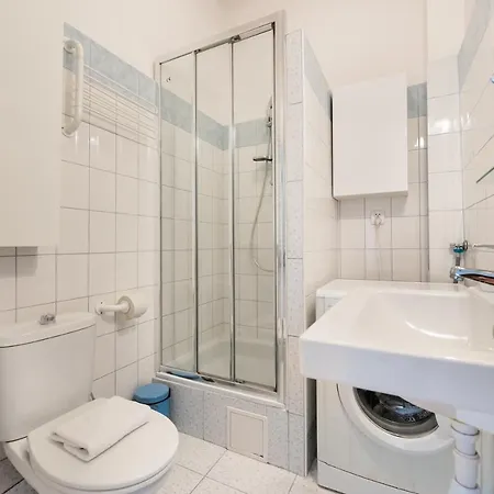 Lägenhet Plac Wilsona 2-bedroom By Bookinghost