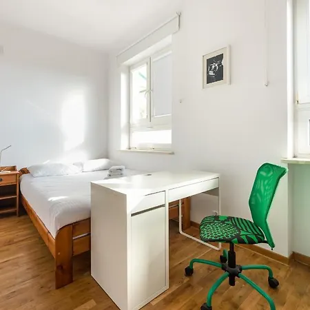 Plac Wilsona 2-bedroom Apartment *