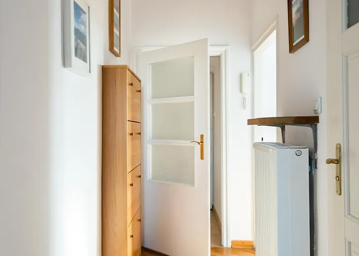 Plac Wilsona 2-bedroom By Bookinghost * Βαρσοβία