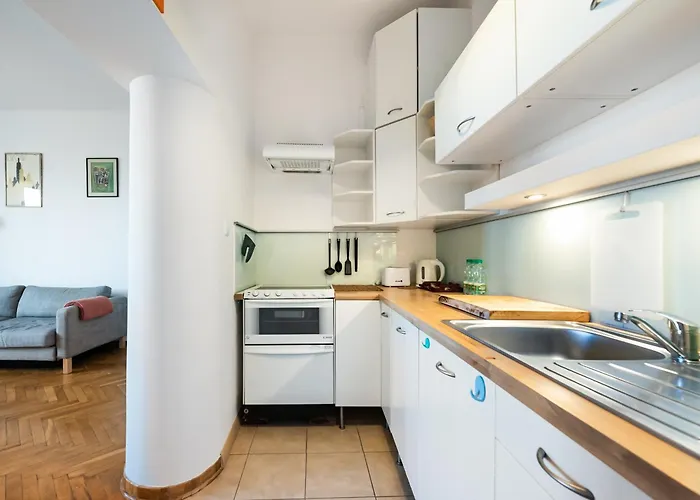 Plac Wilsona 2-bedroom By Bookinghost * Βαρσοβία